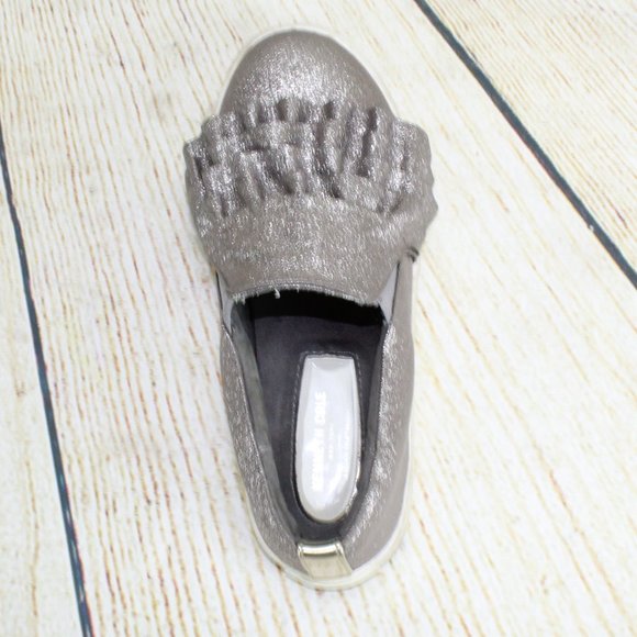 KENNETH COLE Kam Ruffle Pewter Slip-on Shoes Sz 2 - Picture 9 of 9